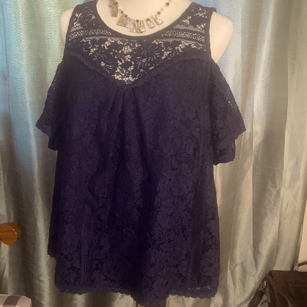 EUC Navy Cold Shoulder  Top